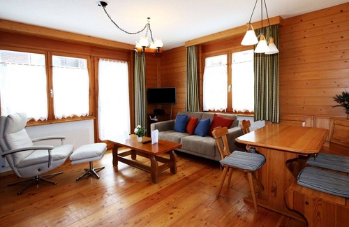 Saas-Fee Apartment | Beautiful apartment for 4 guests with WIFI, TV, balcony and pets allowed