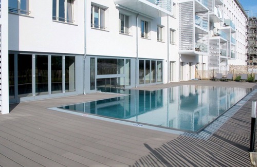Prora Apartment | Beautiful apartment for 6 people with WIFI, pool, TV, terrace, pets allowed and parking
