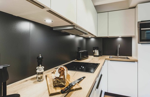 Prora Apartment | Beautiful apartment for 6 guests with WIFI, pool, TV, balcony, pets allowed and parking