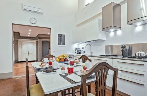 San Lorenzo Apartment | Beautiful apartment for 5 people with A/C, WIFI and TV