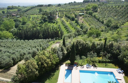Montaione Apartment | Beautiful apartment for 8 people with WIFI, pool, A/C, TV and pets allowed, close to San Gimignano