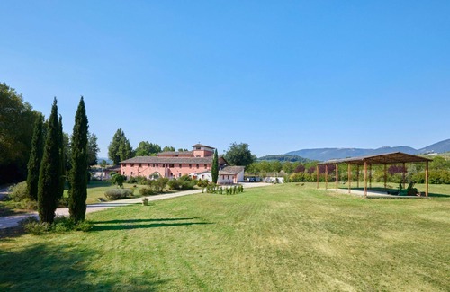 San Brizio Apartment | Beautiful apartment for 4 people with pool, WIFI, TV and pets allowed, close to Spoleto