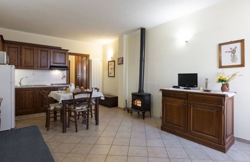 Onzo Apartment | Beautiful apartment for 4 people with WIFI, TV, patio, pets allowed and panoramic view