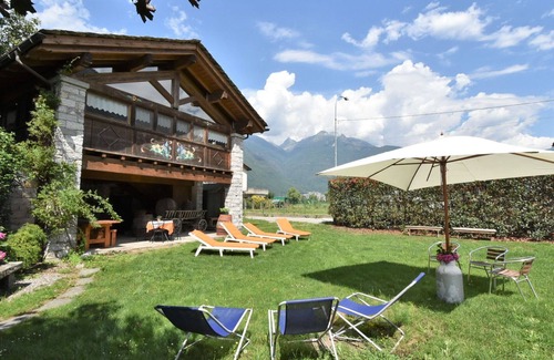 Prata Camportaccio Apartment | Beautiful apartment for 5 guests with WIFI, A/C, TV, patio and pets allowed
