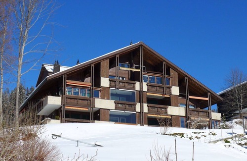 Beatenberg Apartment | Beautiful apartment for 4 guests with WIFI, TV, balcony and panoramic view