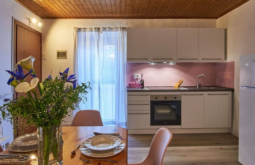 Claino Con Osteno Apartment | Beautiful apartment for 6 people with WIFI, TV and pets allowed