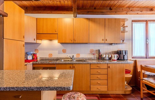 Sfruz Apartment | Beautiful apartment for 5 people with WIFI, TV and terrace
