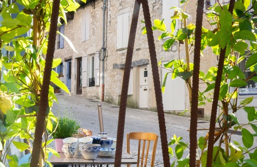 Monflanquin House | Beautiful apartment for 4 people in the charming medieval village