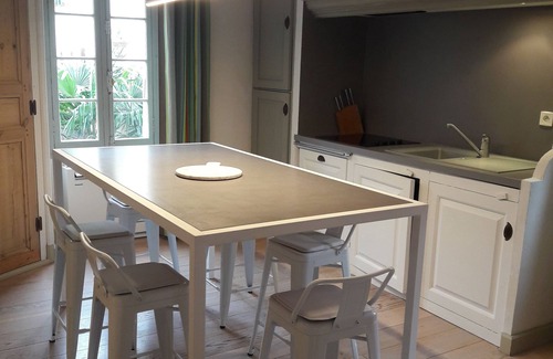 Collioure Apartment | Beautiful apartment in house of character, 5mn walk from the sea