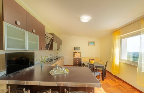 Silvi Villa | Beautiful apartment in villa for 4 guests with WIFI, pool, A/C, TV, patio and pets allowed