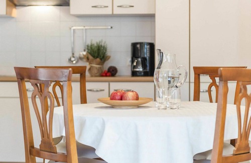 Postal Apartment | Beautiful apartment for 3 guests with pool, WIFI, TV, balcony and pets allowed