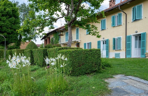 Cortazzone House | Beautiful apartment in villa for 3 people with pool, terrace and pets allowed