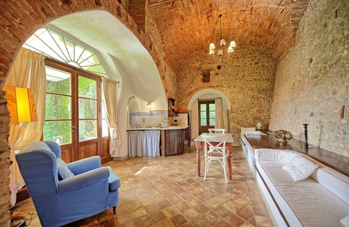 Montespertoli Other | Beautiful apartment for 2 people with WIFI, pool, A/C, panoramic view and parking