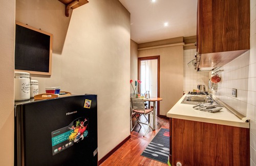 Quartiere XIII Aurelio Apartment | Beautiful apartment near San Pietro. Comfortable, silent, WI-FI, accessories.