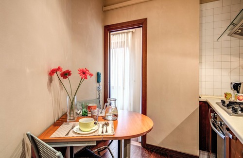 Quartiere XIII Aurelio Apartment | Beautiful apartment near San Pietro. Comfortable, silent, WI-FI, accessories.