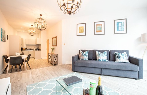 Windsor Apartment | Beautiful Apartment overlooking Windsor Castle