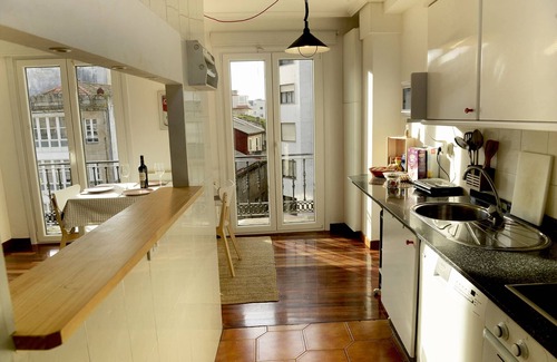 Vigo Apartment | Beautiful apartment overlooking the estuary. Central. Cozy