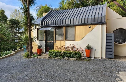 Picton Apartment | Beautiful Apartment Surrounded by Native Bush