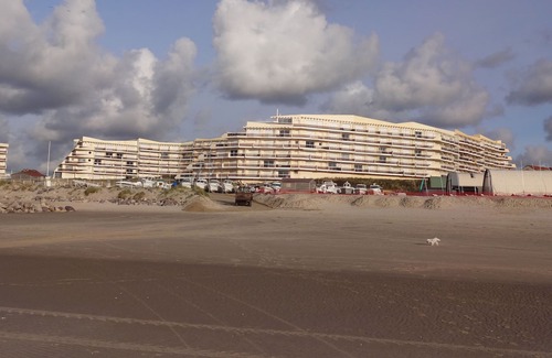 Merlimont-Plage Apartment | BEAUTIFUL APARTMENT. T3 SEA FACE No roads to cross