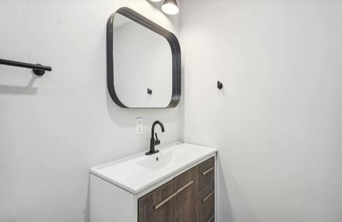 McGinley Square Apartment | Beautiful Apartment on Jersey City