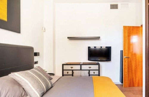 Parque Alcosa Apartment | Beautiful apartment with pool and free parking