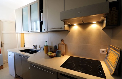 Carre d'Or Apartment | Beautiful apartment with balcony in Carré d'or area of Nice