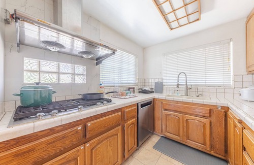 Mayflower Village House | Beautiful Arcadia 3B&2B Home With New Bathroom