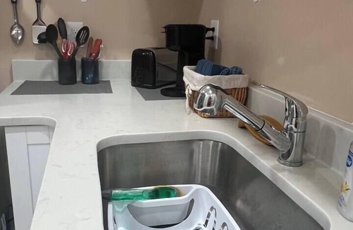 Jacksonville Beach Apartment | Beautiful Beach Studio~only 5 Minutes from the Beach