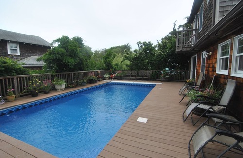 Ocean Beach House | Beautiful Beach House with Large Swimming Pool in Ocean Beach