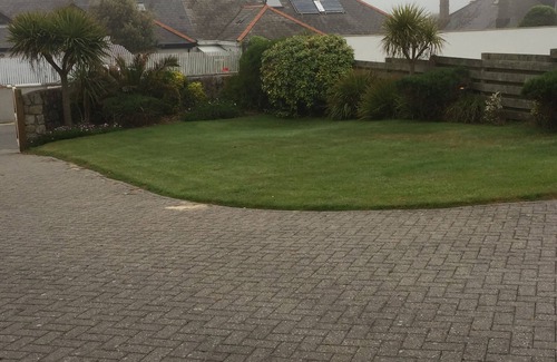 Hayle House | Beautiful Beach House. Stunning sea views, easy access to Hayle golden beach.