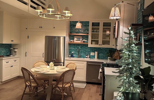 Los Olivos Cottage | Beautiful Beach Vibe Cottage in Los Olivos