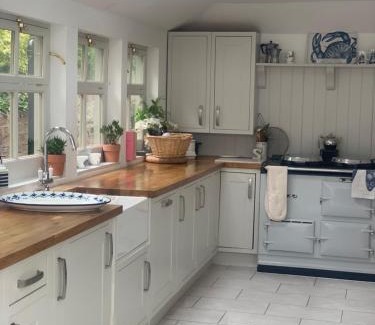 Leven House | Beautiful Beachfront Elie House