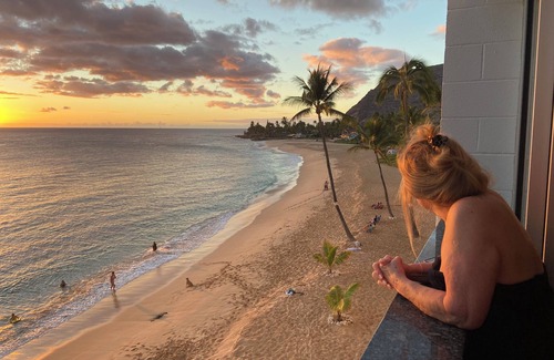 Makaha Condo | Beautiful beachfront paradise for lovers in North West Oahu Hawaii