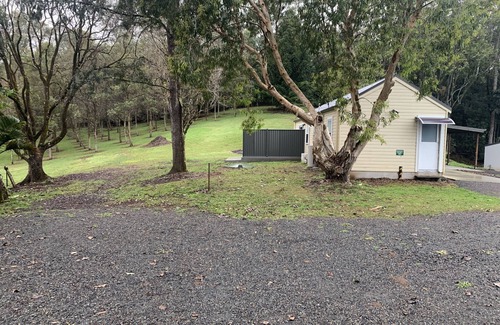 Dunoon Cabin | Beautiful Byron Hinterland.1 bedroom open plan cabin sleeps 4.