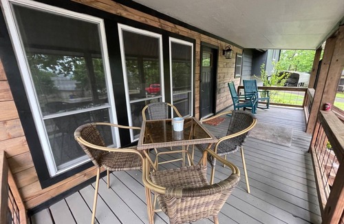 Hulbert Cabin | Beautiful cabin by the Lake
