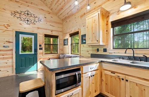 Golden Cabin | Beautiful cabins with a pool in a peaceful setting