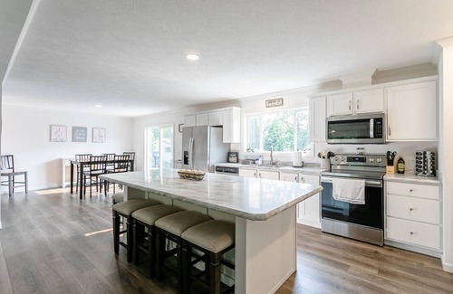 Canandaigua House | Beautiful Canandaigua Lake view - Family friendly! 4 Season Home - Fall Foliage!