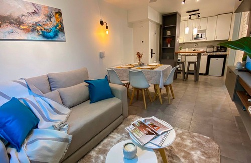 Historic Center Apartment | Beautiful central apartment in Arístides Villanueva with garage