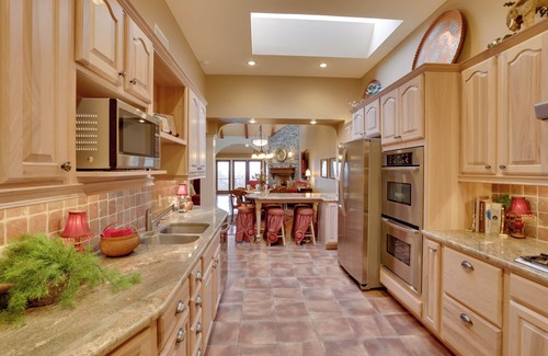 Fayetteville House | Beautiful Central Fayetteville Townhome w/Views!