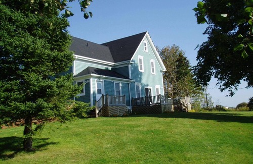 Guernsey Cove House | Beautiful, century old oceanfront home.