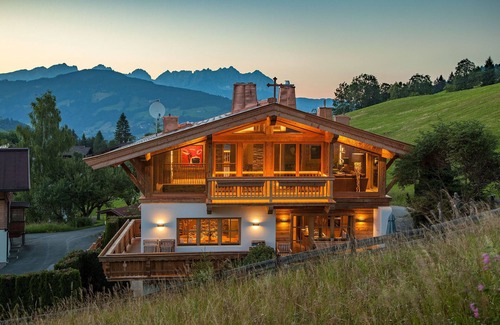 Kirchberg in Tirol Ski Chalet | Beautiful chalet/holiday home/in the mountains/ski slope of Kitzbühel