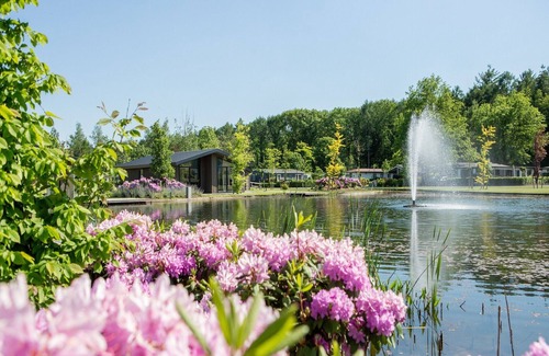 Municipality of Veldhoven Ski Chalet | Beautiful chalet with a bath tub