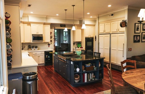 Dixie - Berryhill House | Beautiful Charlotte Lake Wylie Waterfront Bungalow