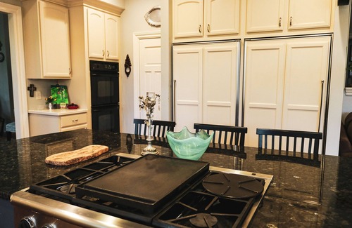 Dixie - Berryhill House | Beautiful Charlotte Lake Wylie Waterfront Bungalow