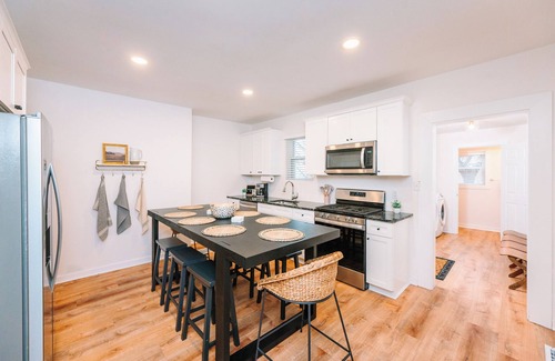 Pittsburgh House | Beautiful City Views - Spacious - Great for Large Groups - Best Location