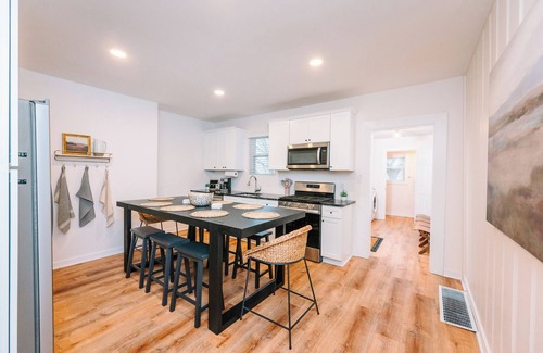 Pittsburgh House | Beautiful City Views - Spacious - Great for Large Groups - Best Location