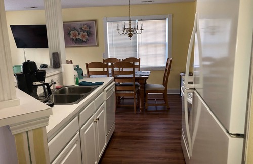 Calabash Condo | Beautiful condo, golf course view. Close to shops, restaurants and the beach.