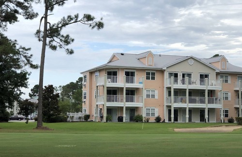 Calabash Condo | Beautiful condo, golf course view. Close to shops, restaurants and the beach.
