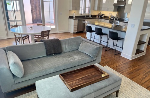 Historic Downtown Santa Barbara Condo | Beautiful Condo in the heart of Santa Barbara
