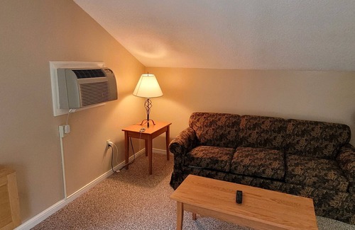 Bartlett Condo | Beautiful condo in Bartlett NH July 26th to August 2nd 2025 BOOK NOW!n